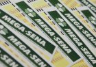 Mega-Sena acumula e prêmio vai a R$ 30 milhões; veja as dezenas sorteadas ontem