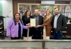 Marinalva de Souza presta homenagem à Lojas Floraí  pelos 37 anos de contribuição ao comércio de Caarapó