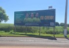 Após decisão em Dourados, Justiça Eleitoral manda retirar outdoor de Rodolfo Nogueira em Itaporã