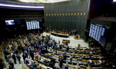 Câmara aprova texto da reforma tributária em segundo turno