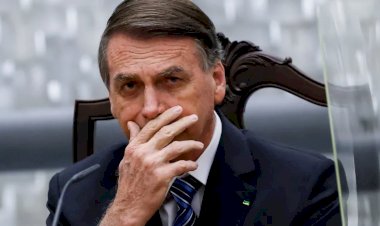 STF manda ex-presidente Jair Bolsonaro entregar passaporte
