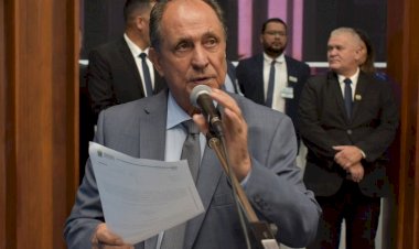 Zé Teixeira homenageia jovens atletas do hipismo e atletismo