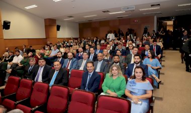 Prefeita e vereadores eleitos foram  diplomados pelo TRE