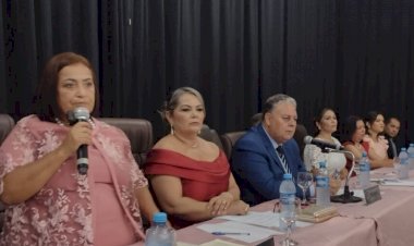 Cileide toma posse como a primeira mulher prefeita de Jateí