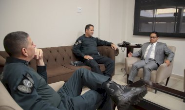 Vereador Papy discute segurança pública em reunião com autoridades policiais