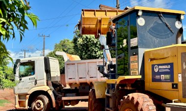 Prefeitura intensifica retirada de entulhos no bairro Jaime Medeiros