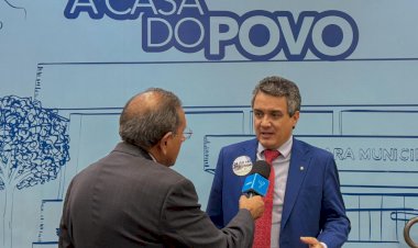 A convite de Landmark, moradora expõe problemas do Nova Campo Grande e vereador reforça compromisso