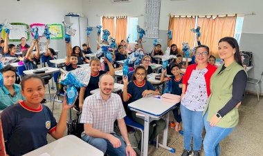 Crianças da rede municipal de ensino em Ivinhema receberam ovos de pascoa