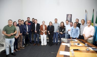Em reunião com secretário de Estado, vereadores discutem melhorias para saúde em Dourados