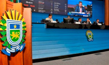 Na primeira sessão da semana, deputados apreciarão quatro propostas