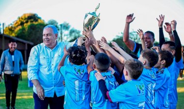 Futebol de base e emoção em família marcam o Festival Sub-9 em Dourados no Dia dos Pais