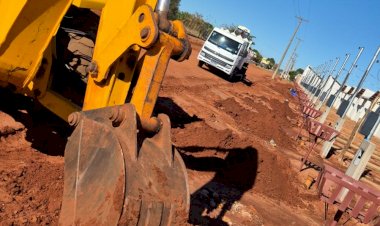 Mutirão da Sanesul faz interligação da rede de água no novo loteamento habitacional Água Azul em Ivinhema