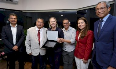 liandra-entrega-honraria-ao-prefeito-de-memuro-durante-recepcao