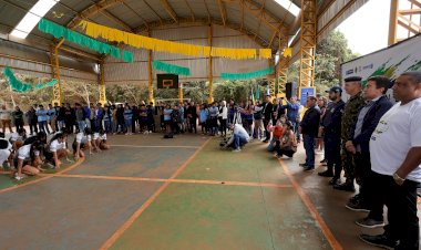 Prefeito encerra Hora Cívica na Escola Indígena e reforça convite para desfile de 7 de Setembro
