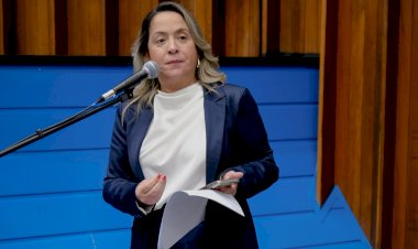 Lia Nogueira cobra esclarecimentos sobre suspensão de cirurgias bariátricas