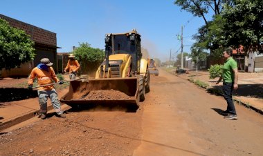 Prefeitura intensifica tapa-buracos no Jardim Guanabara e trabalhos avançam nos bairros