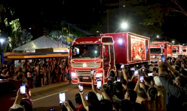 Caravana da Coca-Cola leva milhares de pessoas ao Natal Encantado Dourados