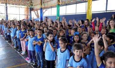 Prefeitura conquista Selo Ouro em Prêmio Nacional de Alfabetização na idade certa