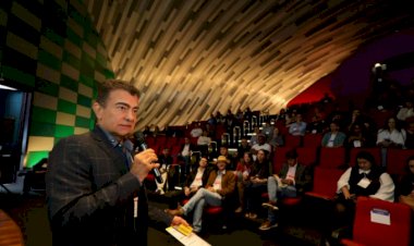 Marçal Filho recebe prêmio Prefeito Inovador por modernização dos serviços digitais em Dourados