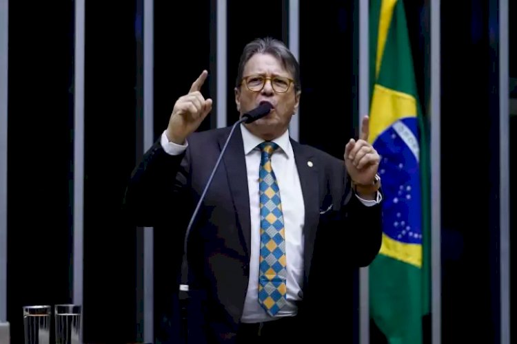 Projeto muda lei penal e extingue saída temporária de presos
