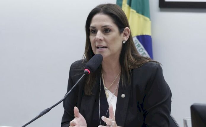 Comissão aprova penalidades para condutas que impeçam o exercício do jornalismo
