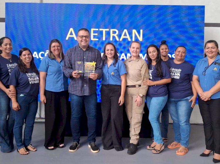 Agetran encerra atividades pedagógicas 2024 da Escola de Trânsito com homenagens a parceiros