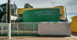 Vereadores ressurgem das cinzas e voltam à presidência da Câmara de Terenos