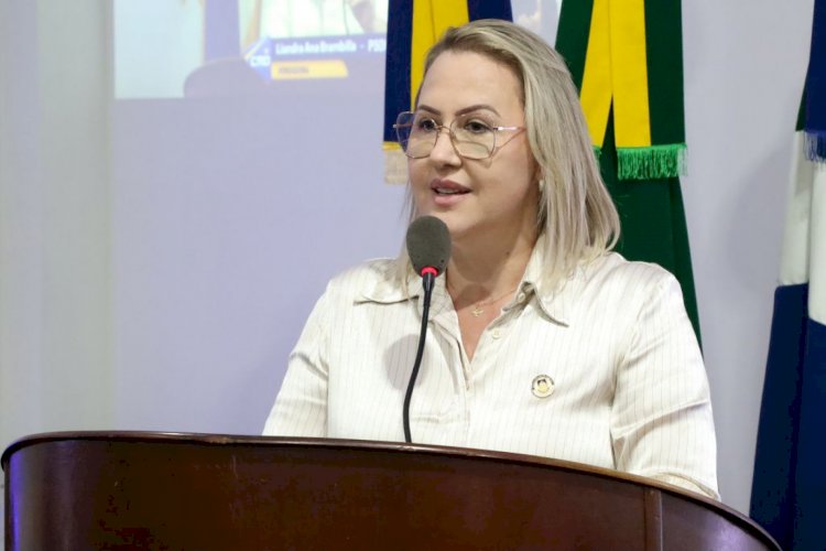 Liandra solicita serviço de limpeza no Jardim Flor de Liz