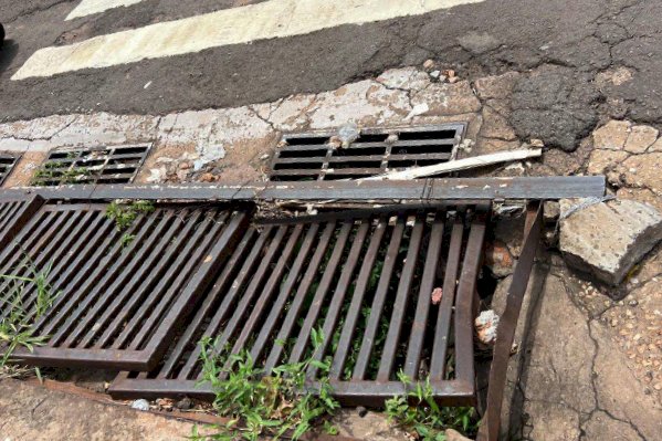 Falta de manutenção de bueiros traz riscos em Campo Grande