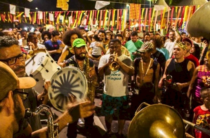 Agendão: folia se despede com Enterro dos Ossos, Noite das Campeãs e Carnaval Cultural em Corumbá