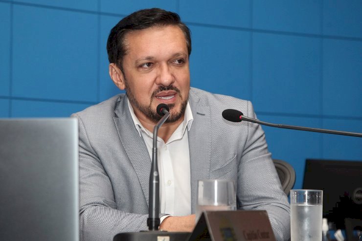Suplente do PDT pode pedir mandato de Dep Lucas de Lima por causa troca partido