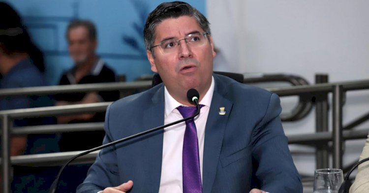Vereador Victor Rocha (PSDB)  faz farra com Dinheiro Publico