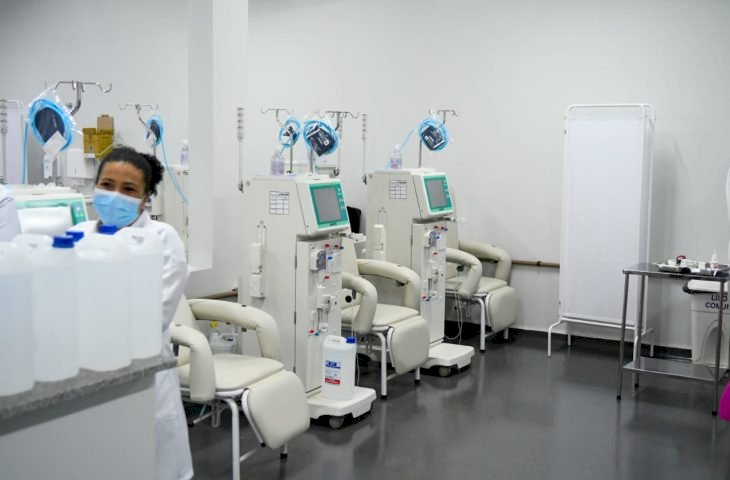 Com centenas de máquinas em 4 macrorregiões, MS regionaliza hemodiálise e aproxima atendimento dos pacientes
