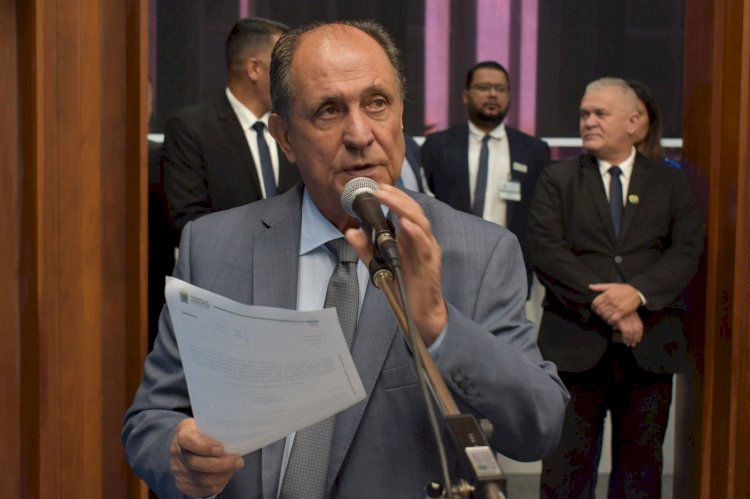 Zé Teixeira solicita investimentos na educação em Dourados e Ivinhema