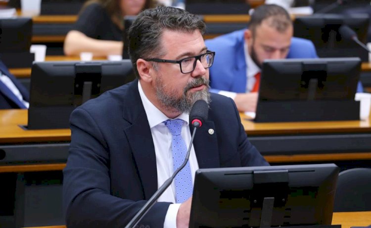 Deputado federal Marcos Pollon protocola projeto de lei que tira do presidente o poder para classificar e definir armas de fogo