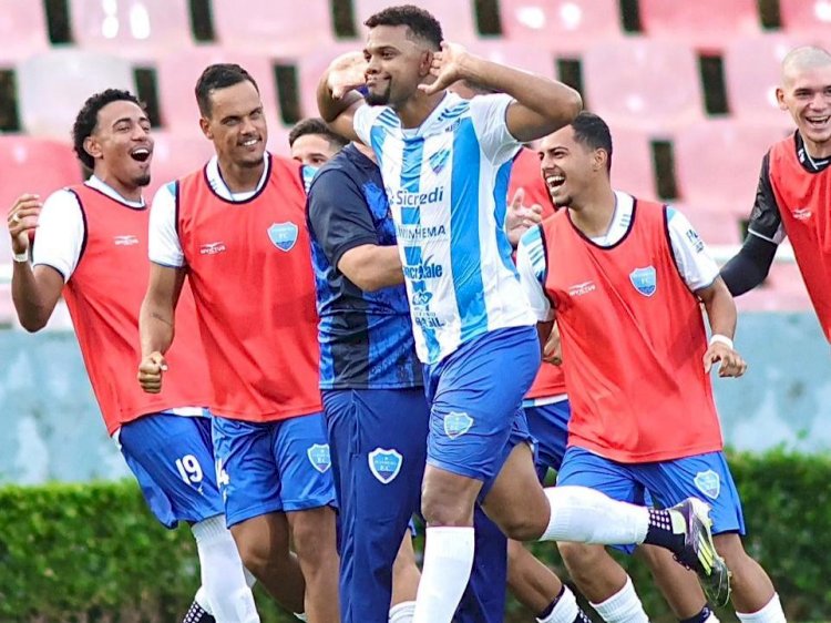 Ivinhema vence Uberlândia fora de casa e se isola na liderança na Série D do Brasileiro
